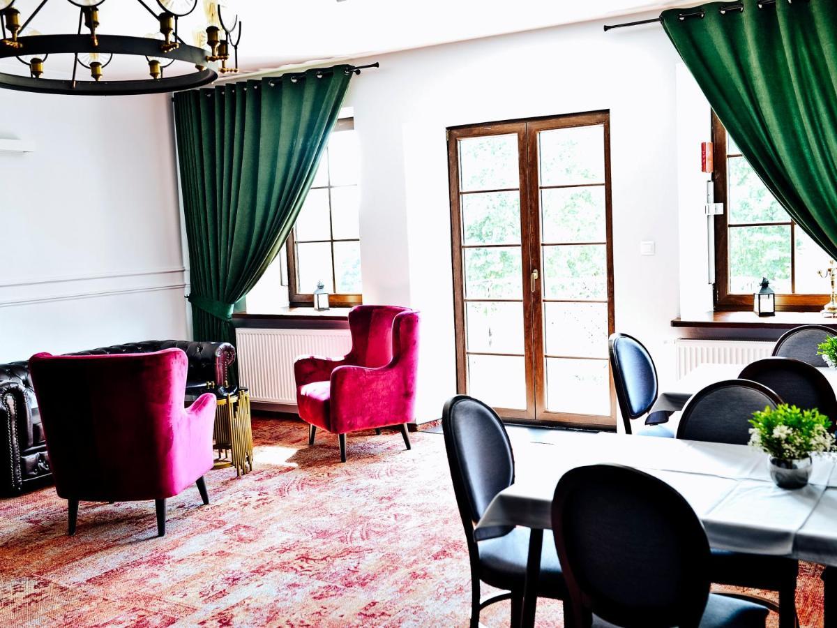 Bed and Breakfast Dwór Karwacz Przasnysz Exterior foto