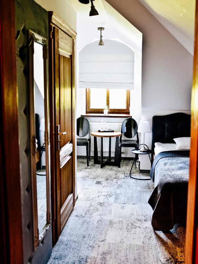 Bed and Breakfast Dwór Karwacz Przasnysz Exterior foto
