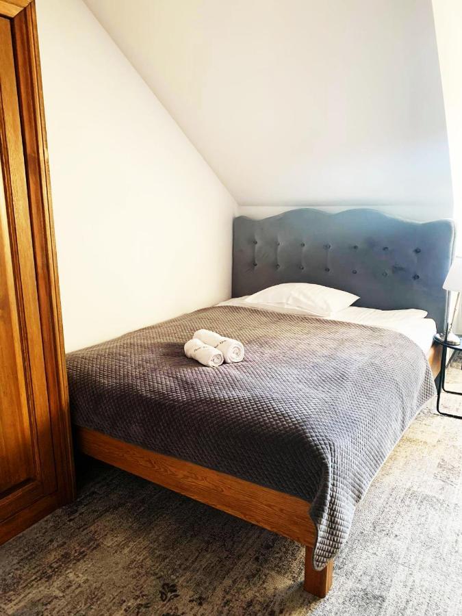 Bed and Breakfast Dwór Karwacz Przasnysz Exterior foto